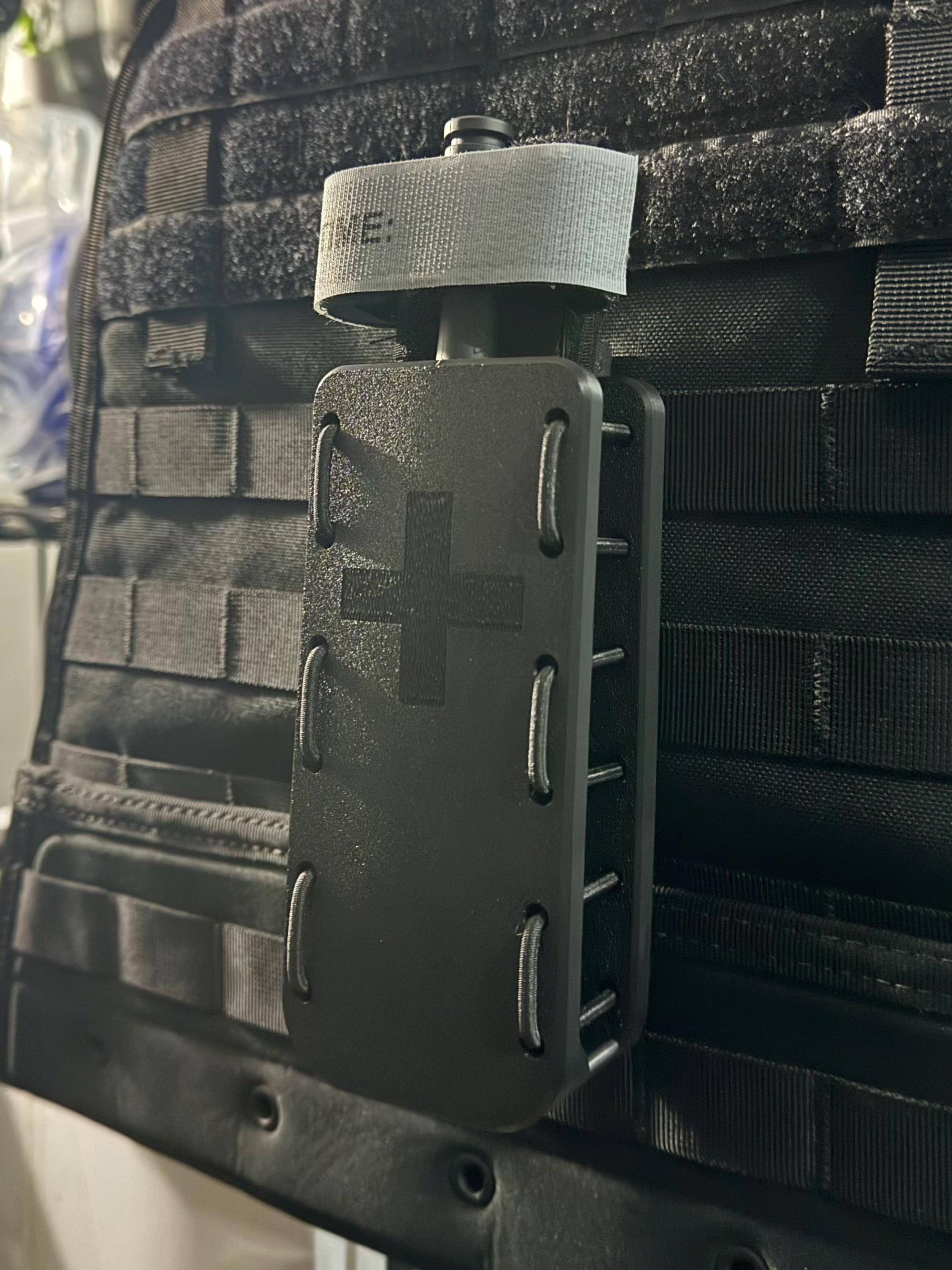 Tactical Tourniquet Holder – MOLLE Belt Mount, Flexible TPU Pouch – Quick Access Medical Holder Canada