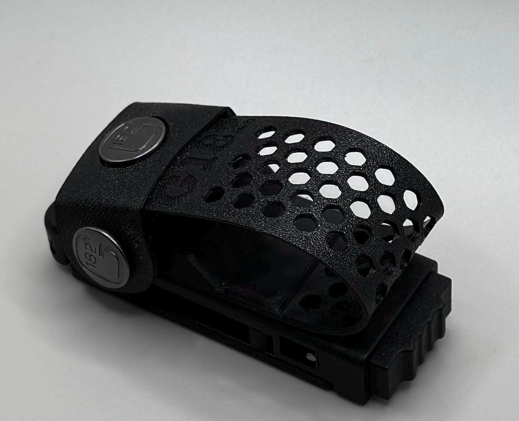 Tactical Handcuff Holder: Durable Polymer, Universal Belt Clip