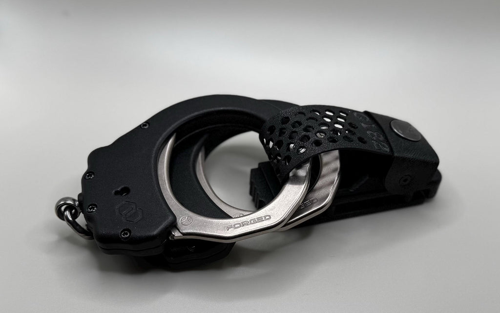 Tactical Handcuff Holder: Durable Polymer, Universal Belt Clip